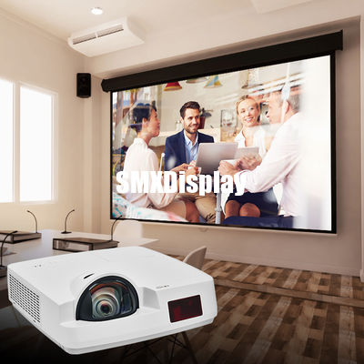 Beli 4000 Lumens 3LCD Short Throw Laser Projector Dengan XGA Untuk Kelas pembuatan online